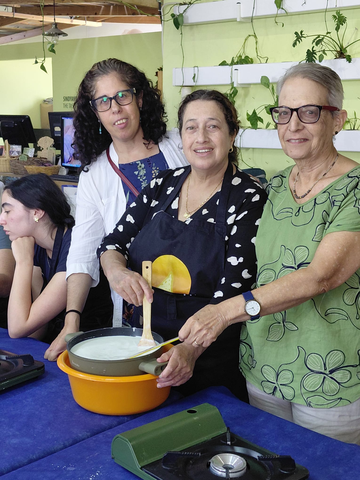 מערבבות עם נאדיא מערבבות עם נאדיא